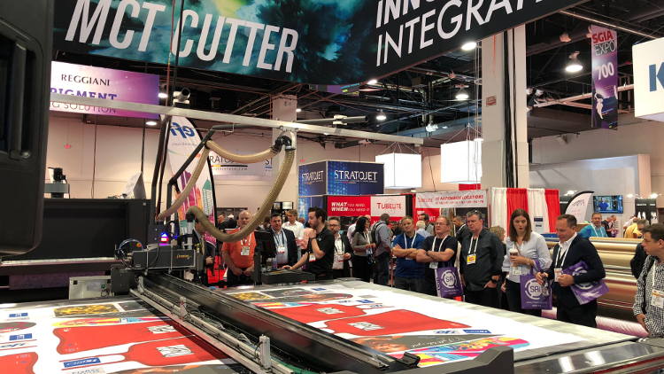 Gerber Technology Completes Its First Two Exhibitions with the Gerber MCT Cutter at SGIA 2018 Las Vegas and Viscom Italy 2018 in Milan.