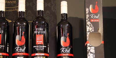 Mimaki’s printed bottles looked as good as the wine tasted on its drupa stand.
